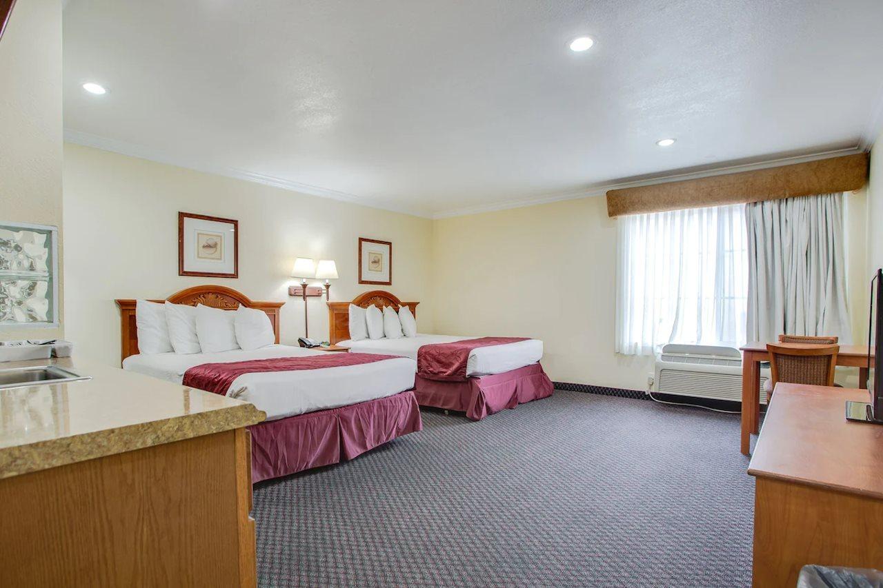 Best Inn & Suites Buena Park Exterior photo